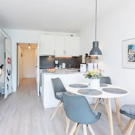 Schuetzenweg 13-15 Segelkoje *