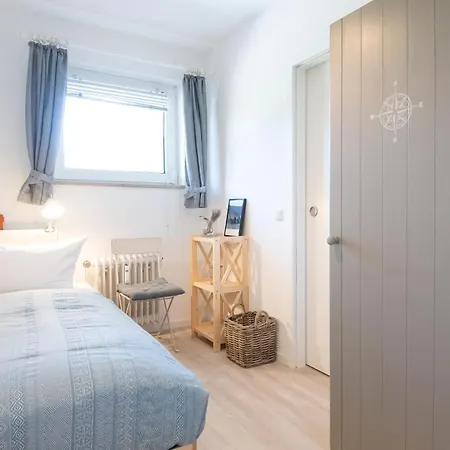 Schuetzenweg 13-15 Segelkoje *